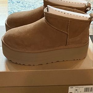 Ugg Ultra Mini Platform boot chestnut size 6